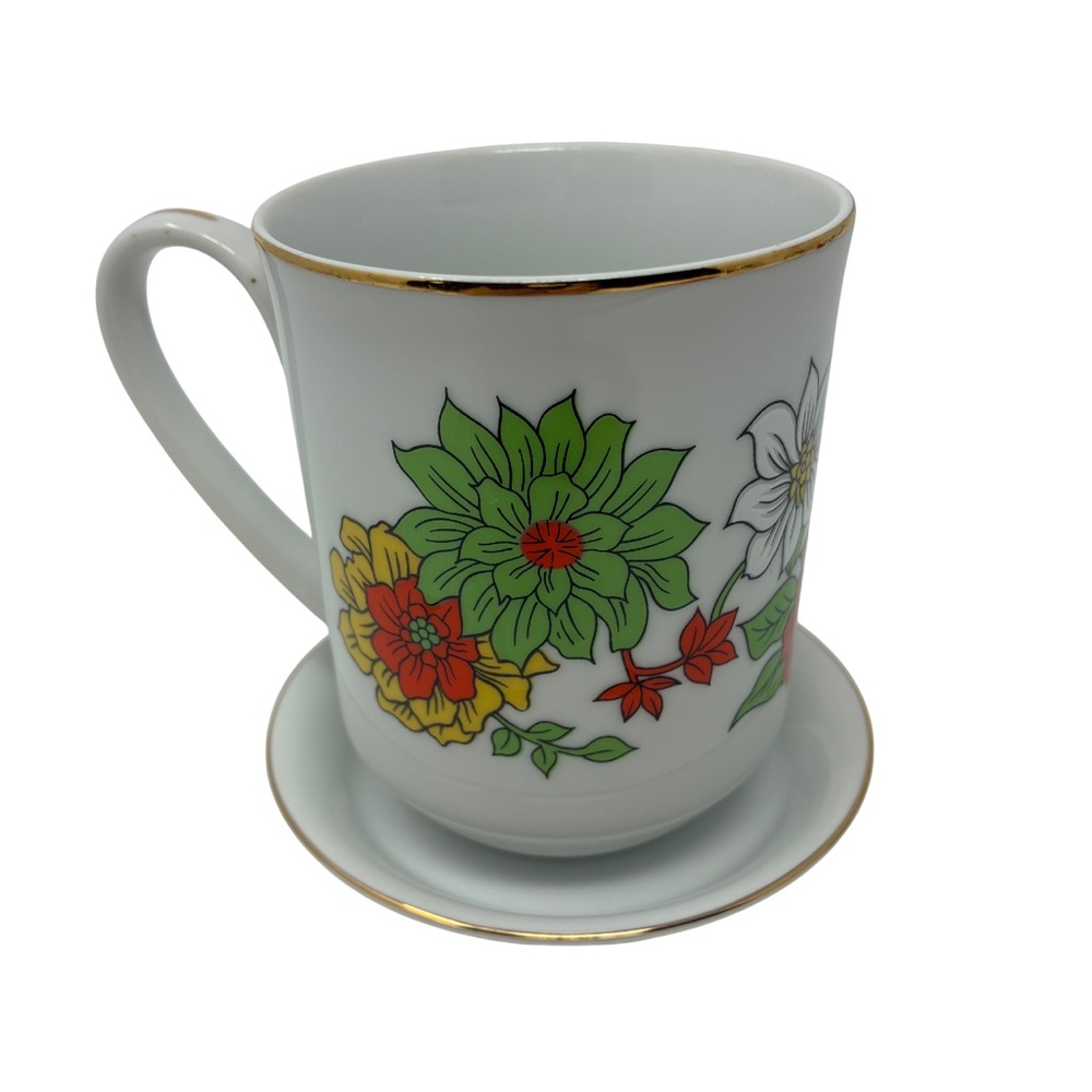 Creative Japan 1970s Coffee or Tea Cups & Saucers Retro Floral Pattern Gold Rim